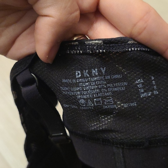 DKNY SCOOP BRALETTE SMALL Wireless NWT - Picture 3 of 3